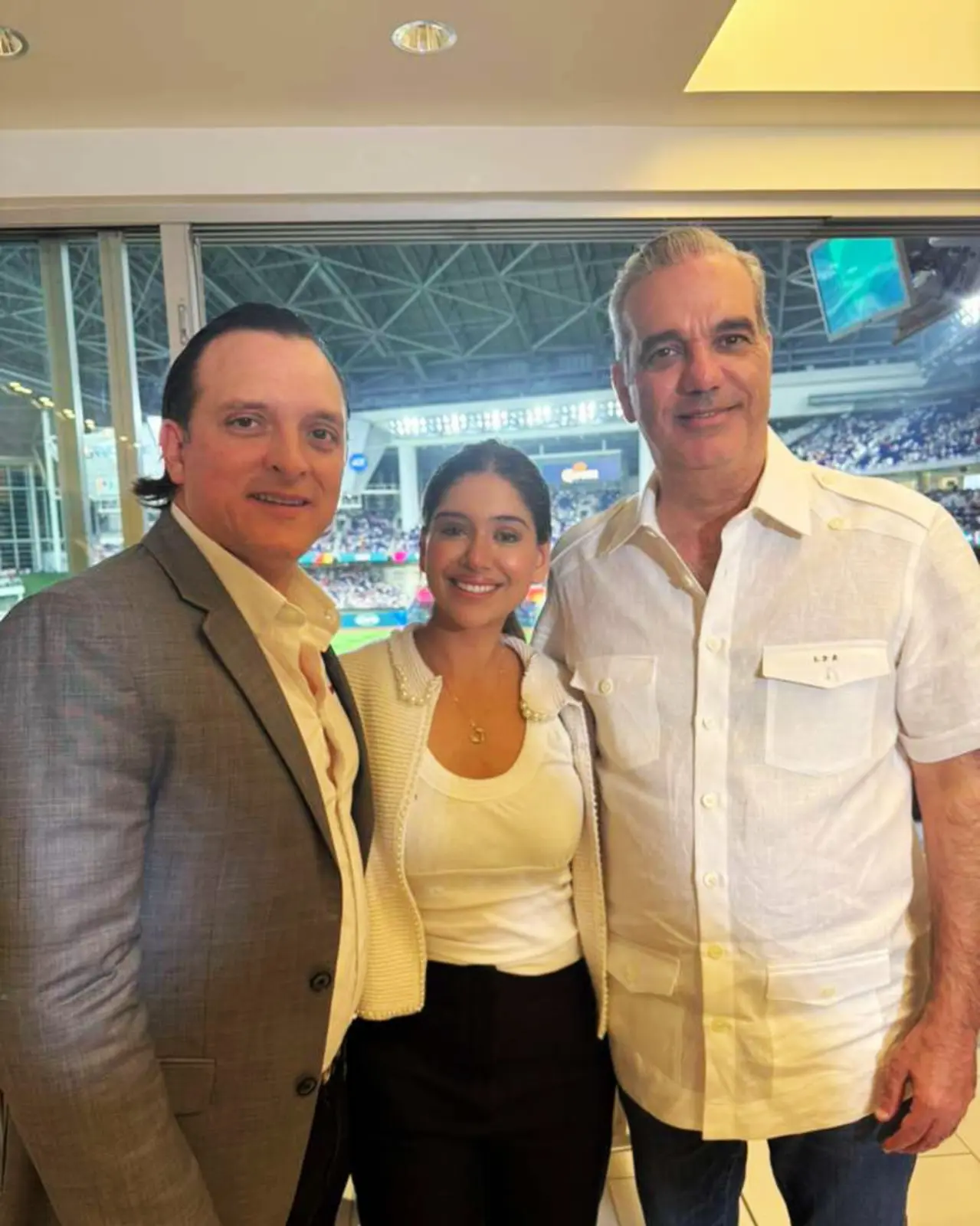 Here You Travel junto al Presidente de República Dominicana