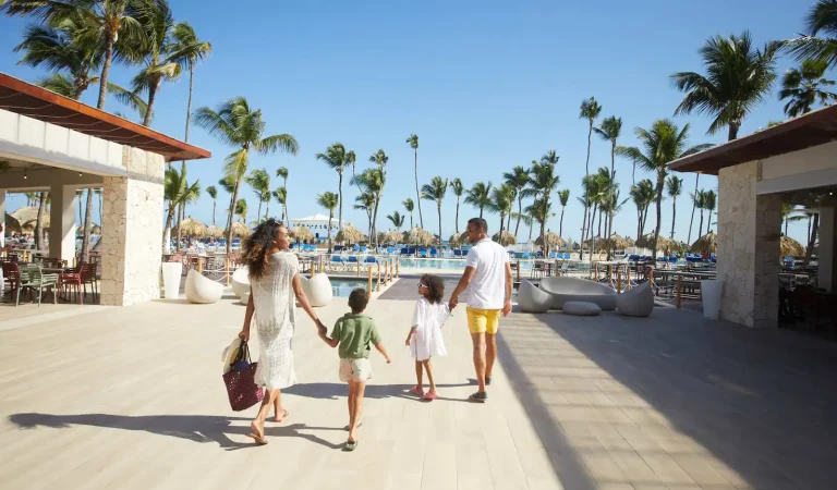 viajar-a-punta-cana-en-familia-con-bahia-principe-desktop-4af735da4b730b1365fbef0b878d902a